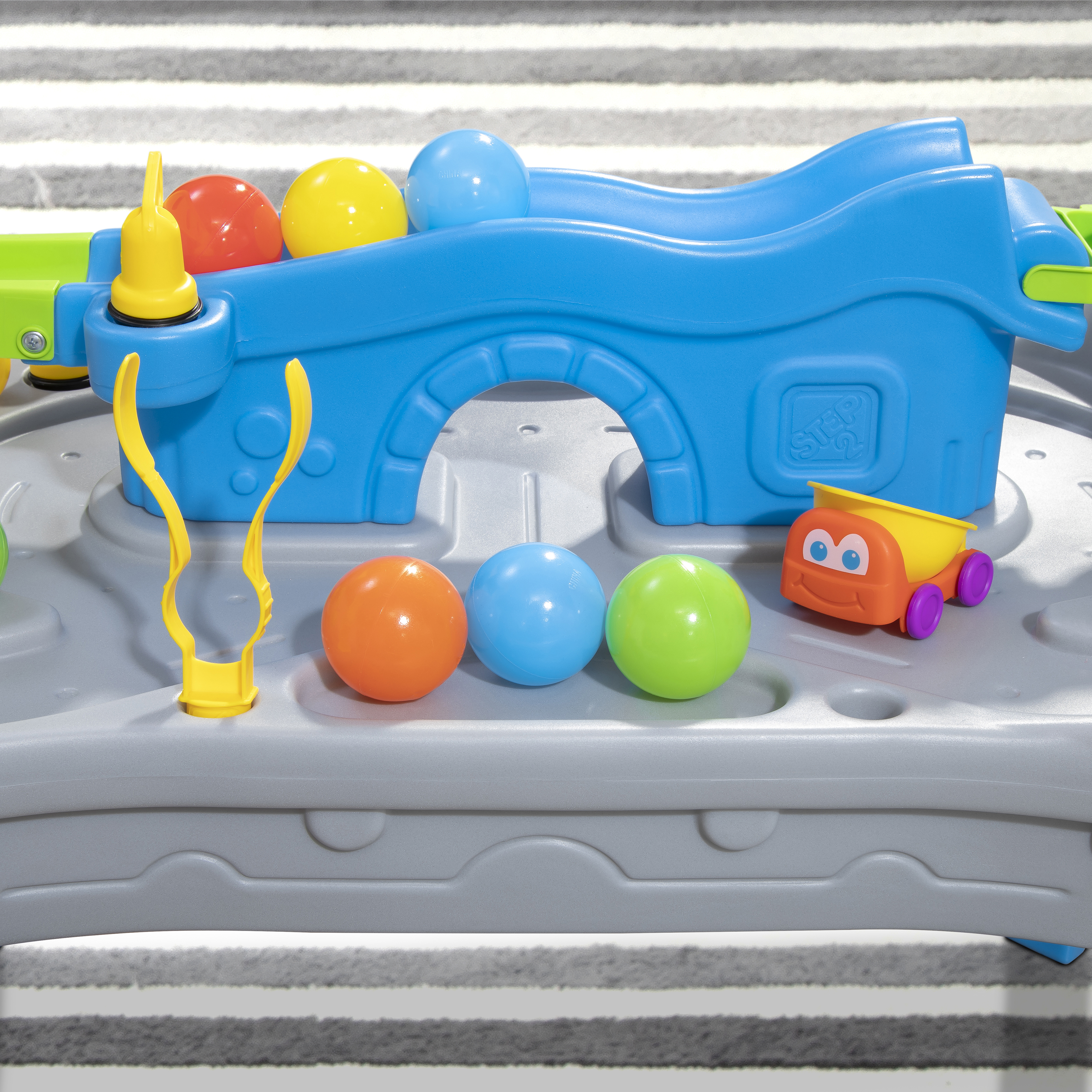 Ball Buddies Truckin' & Rollin' Play Table Ball Buddies Truckin' & Rollin' Play Table