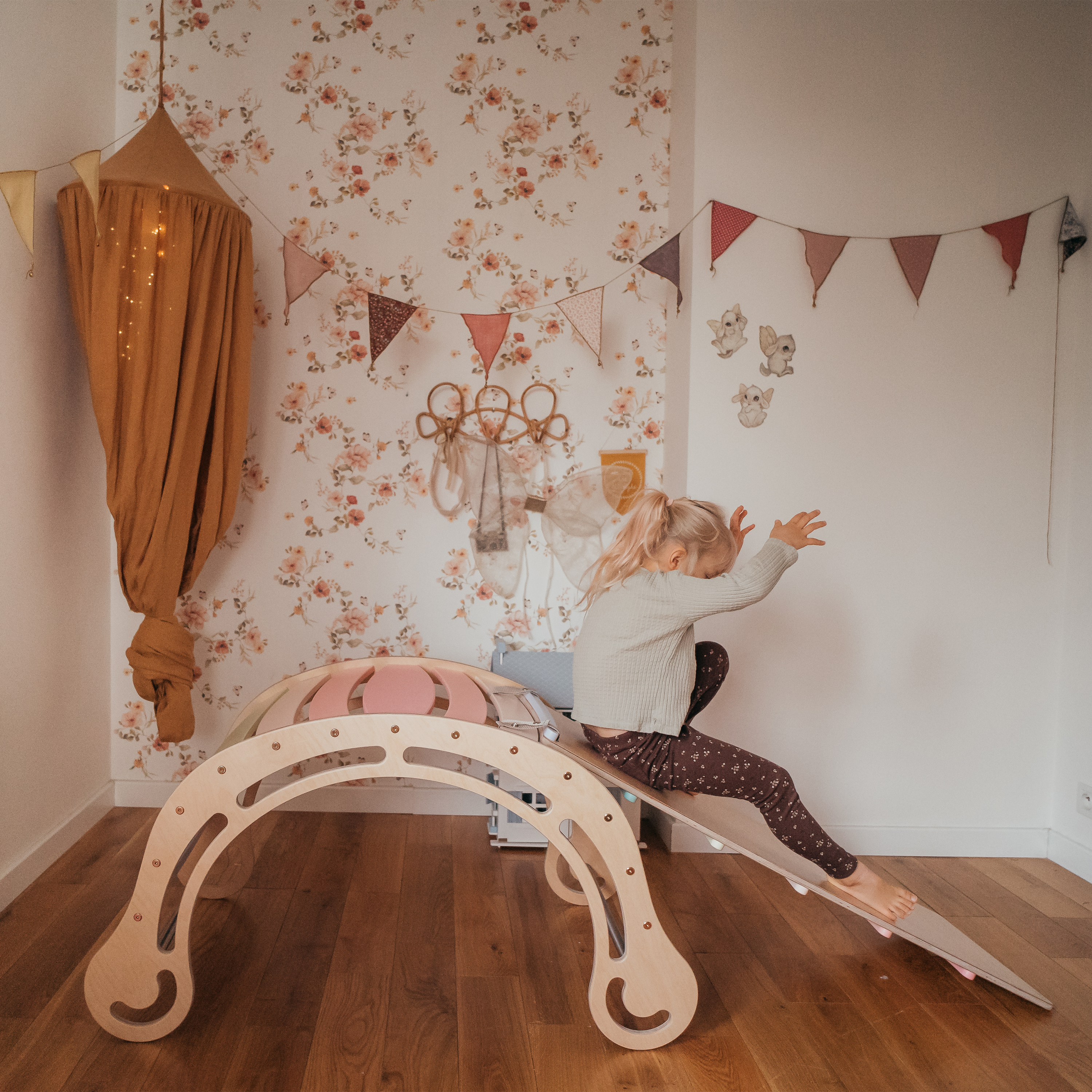 Houten XXL Rocker met Klimwand Pastel