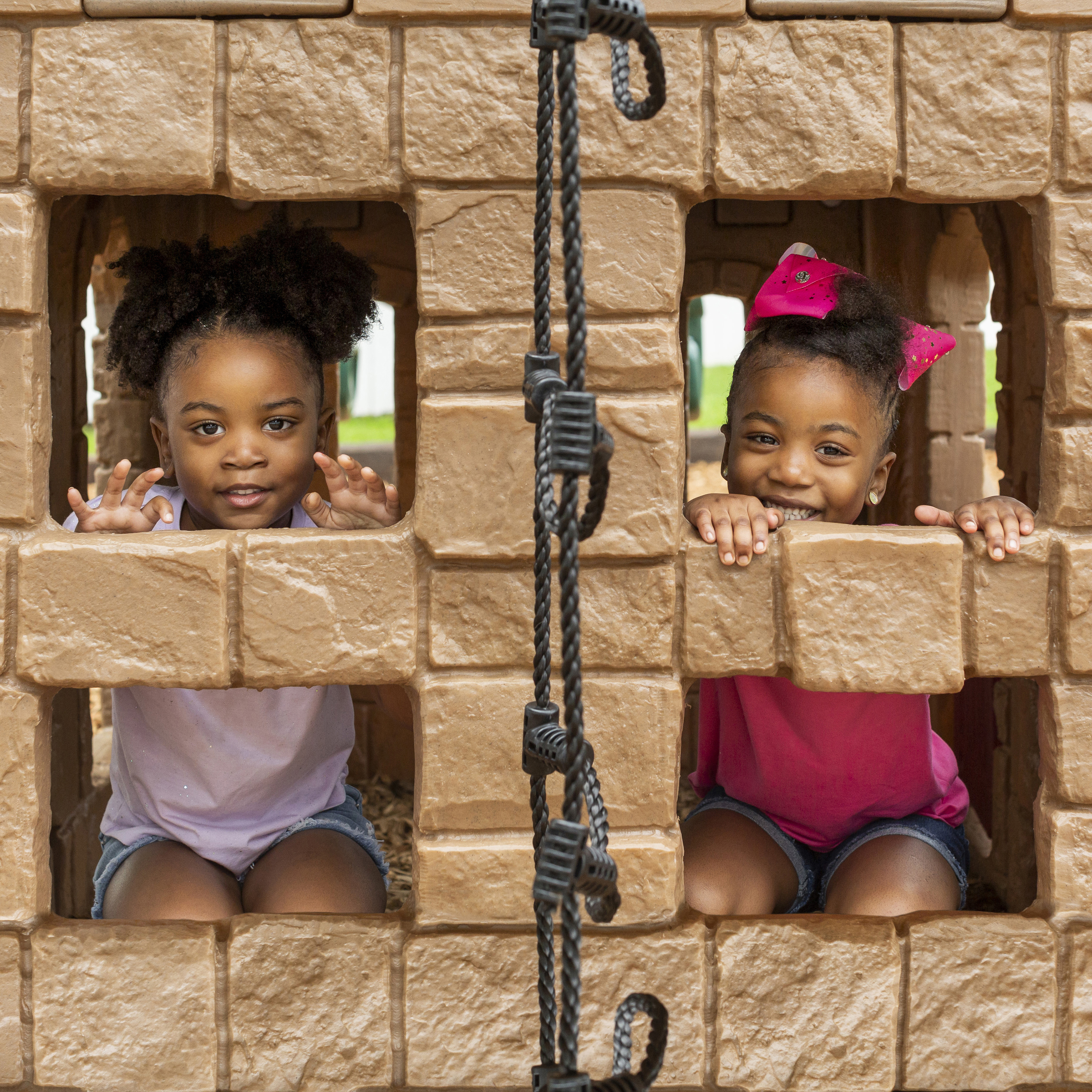 Naturally Playful Adventure Lodge Speelhuis met glijbaan