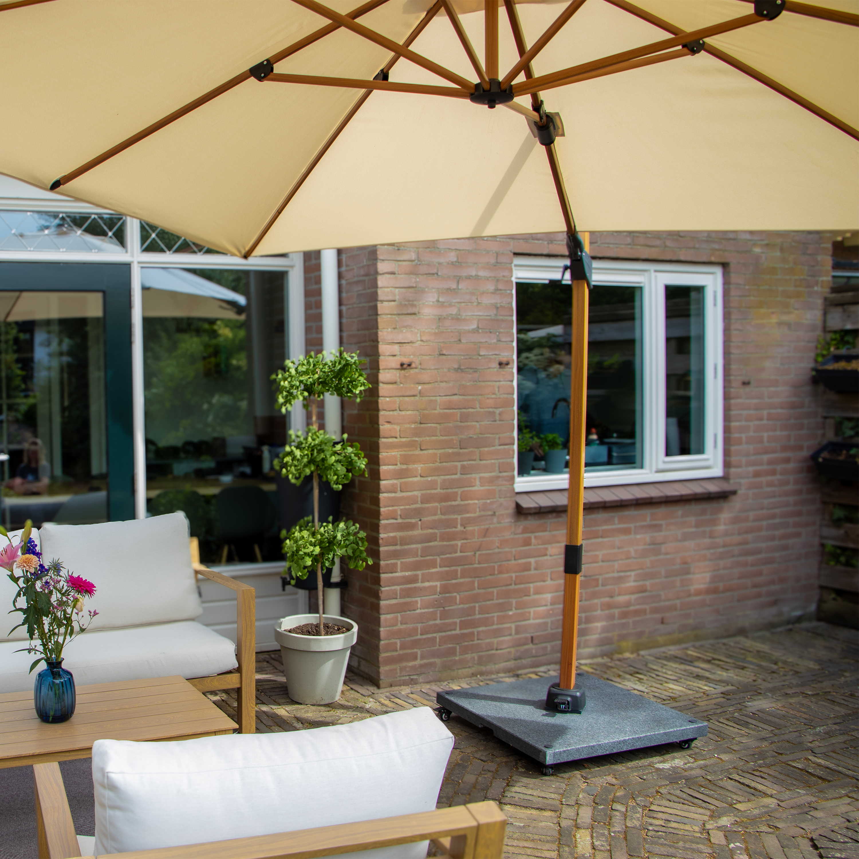 Apollo Premium Zweefparasol 300x300 Houtlook/beige 