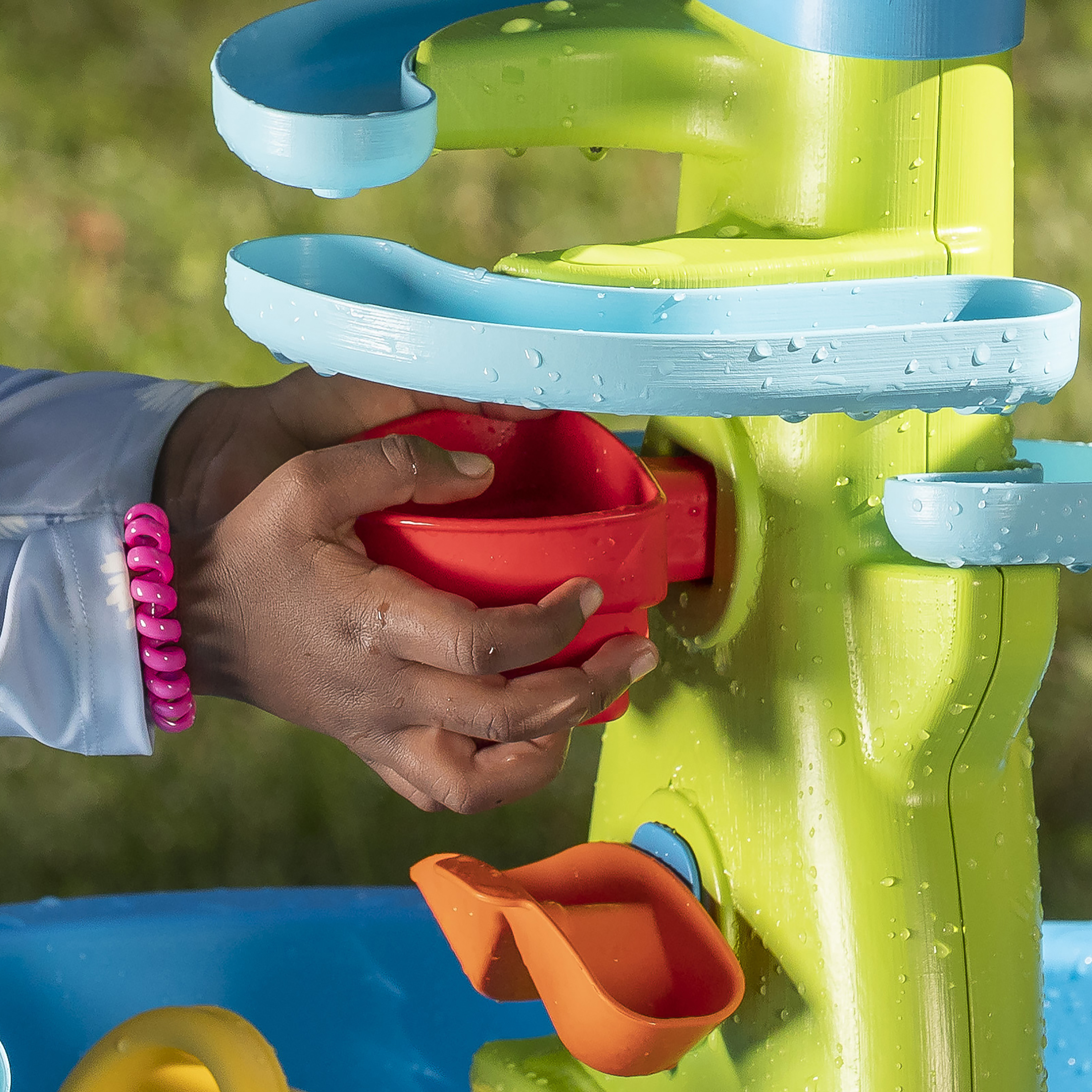 Double Showers Splash Water Table