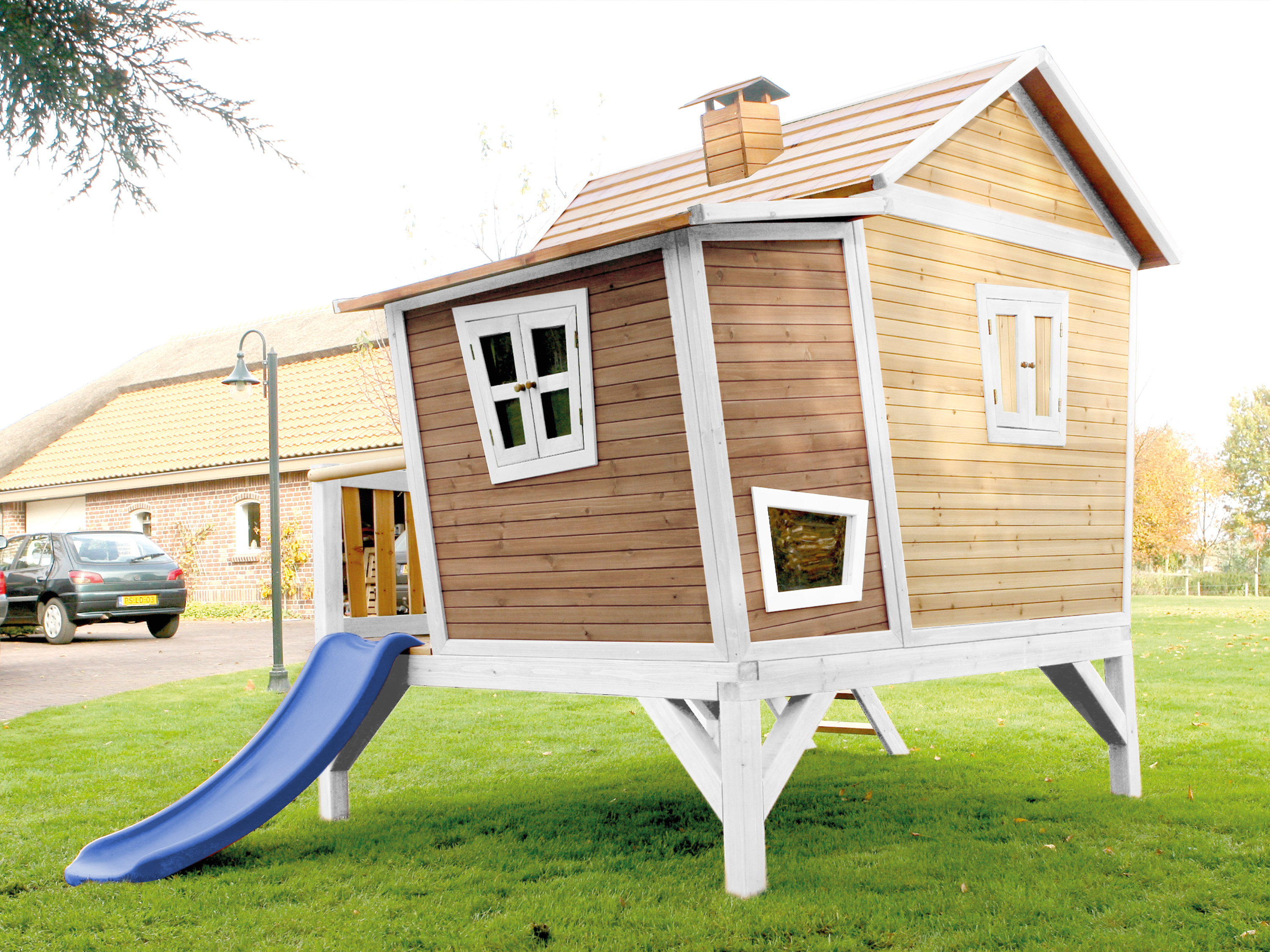 Emma Playhouse Brown/White - Blue Slide