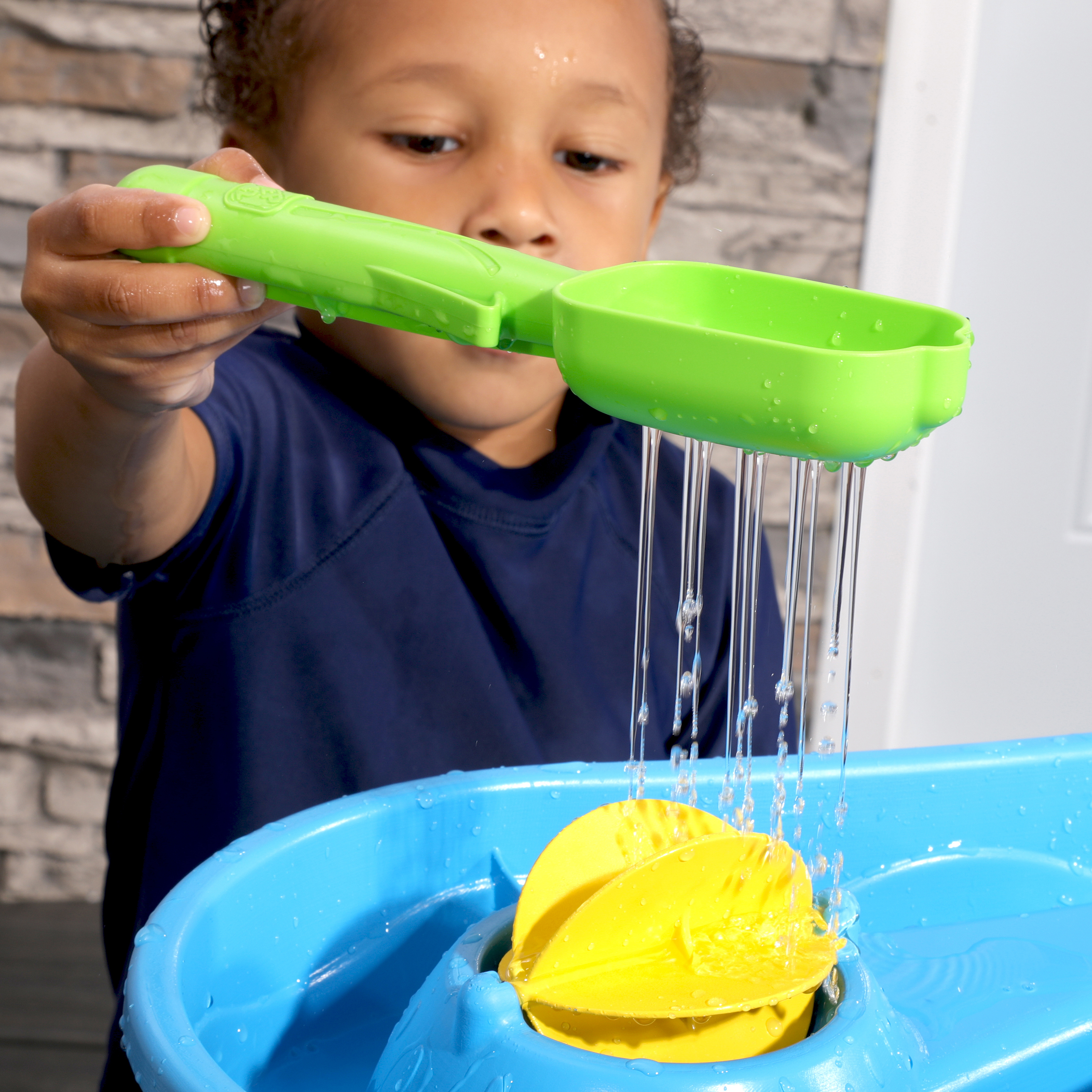 Double Showers Splash Water Table