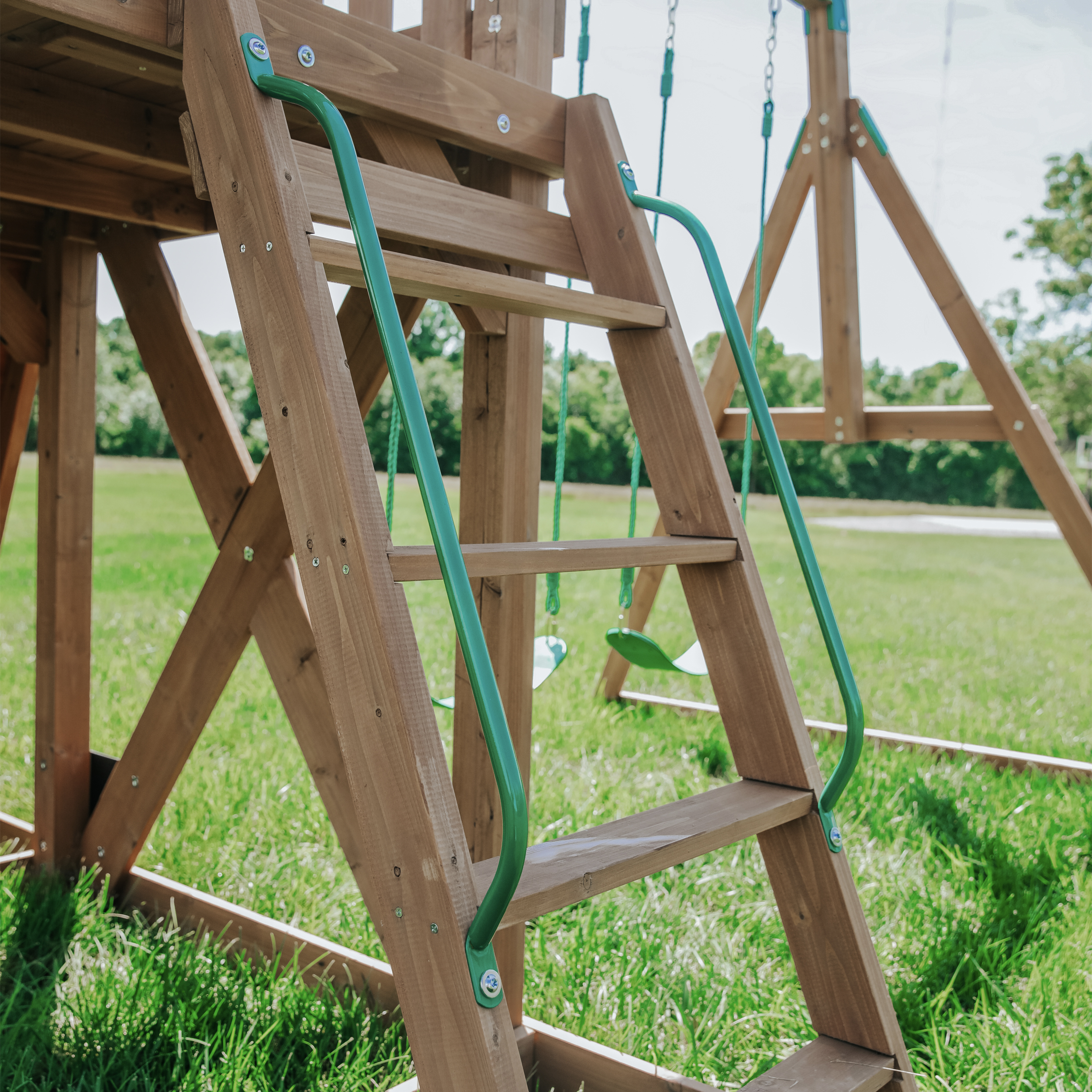 Lightning Ridge Play Set with Double Swing and Slide