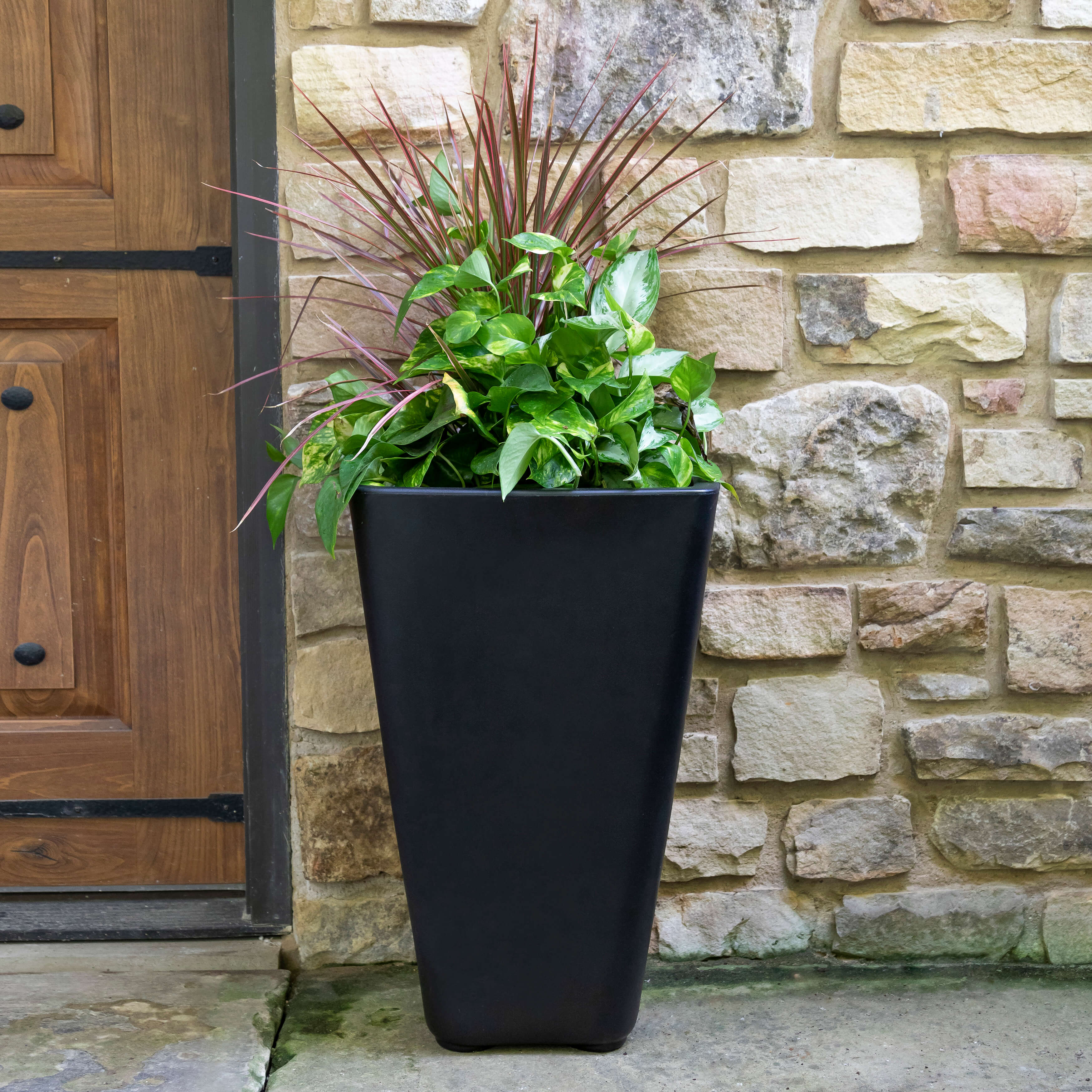 Bridgeview Tall Planter - Onyx Black Bridgeview Tall Planter - Onyx Black