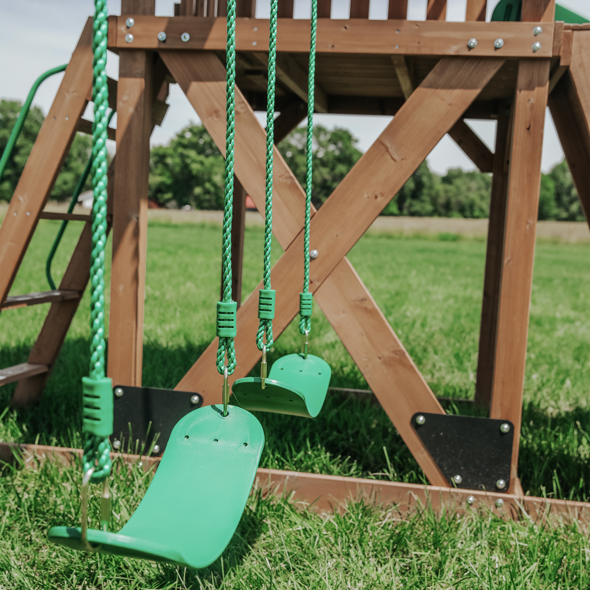 Lightning Ridge Play Set with Double Swing and Slide