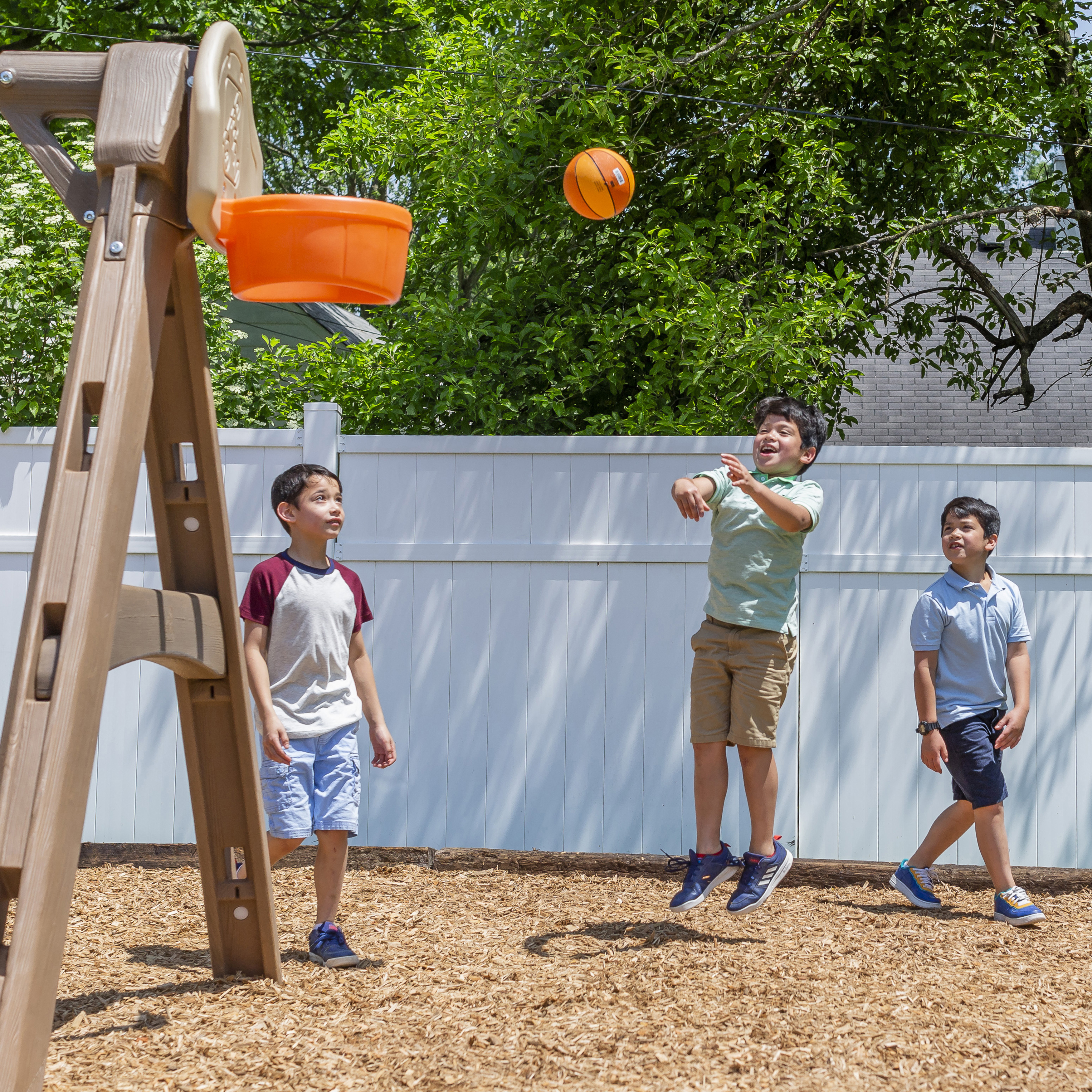 Naturally Playful Adventure Lodge Speelhuis met glijbaan