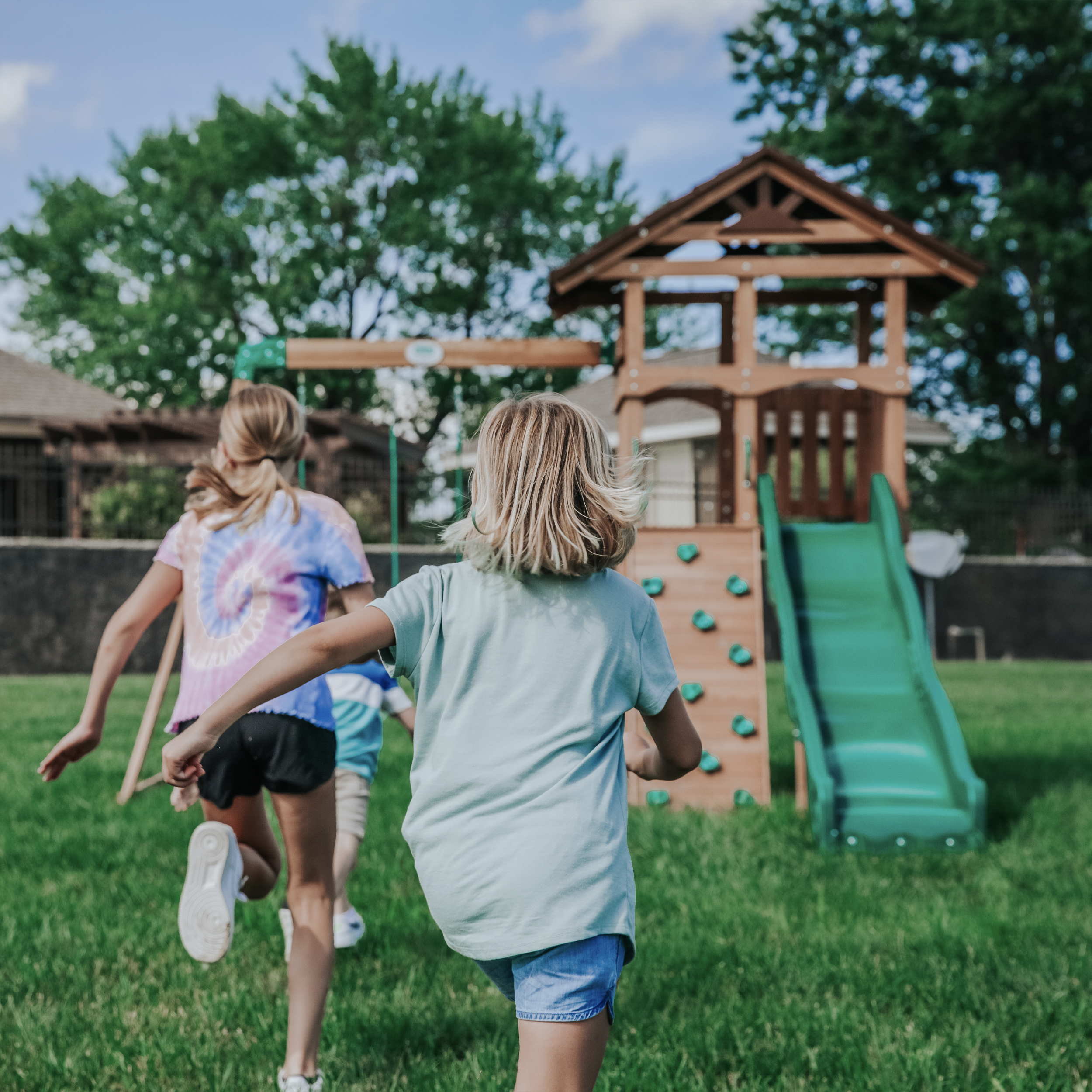 Lightning Ridge Play Set with Double Swing and Slide