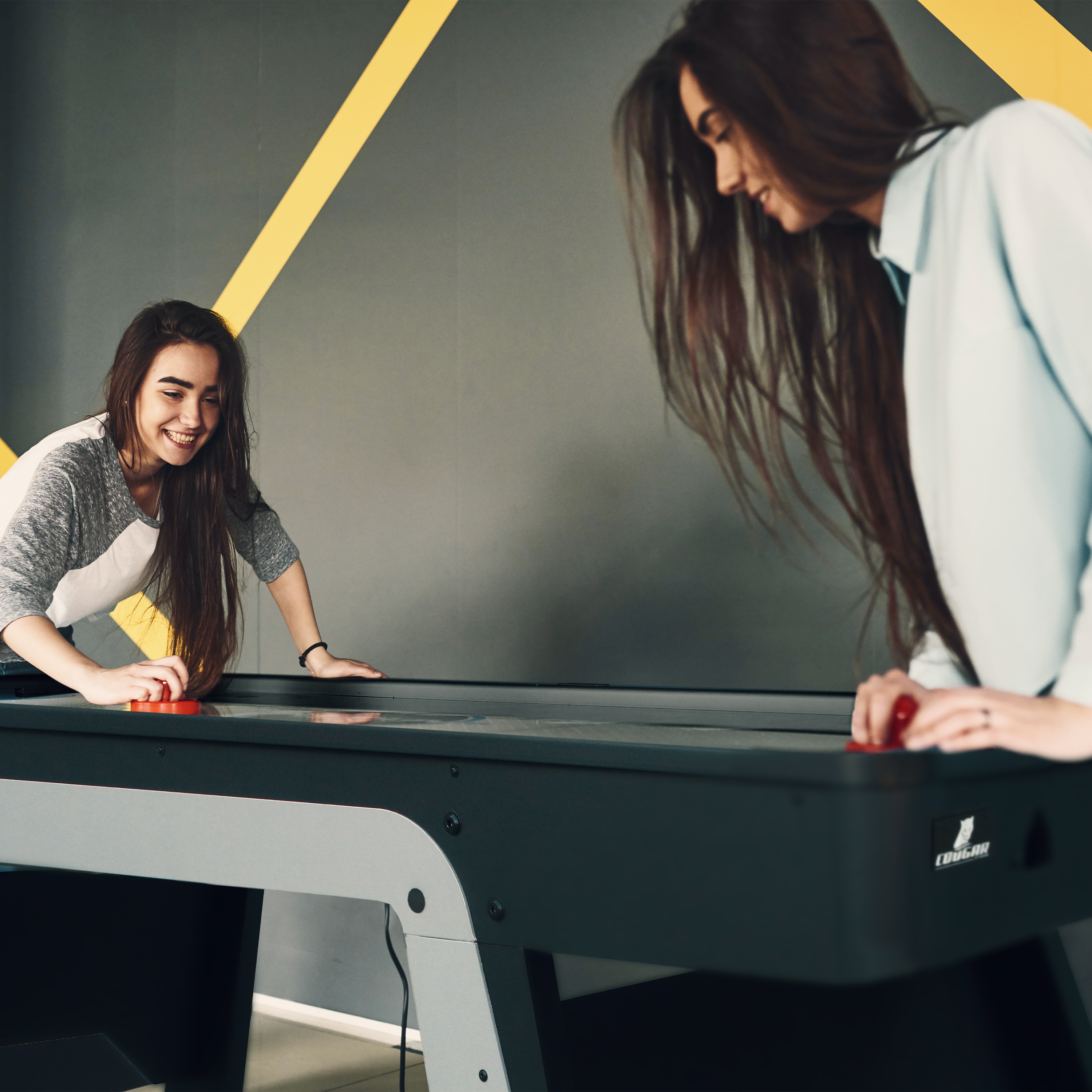 Arch Pro Airhockey Table Black Arch Pro Airhockey Table Black