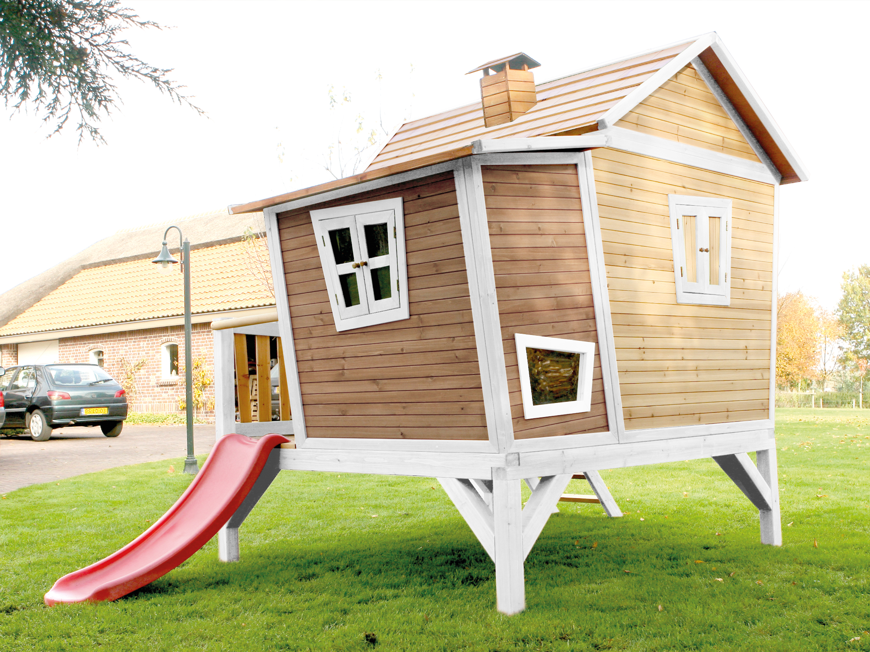 Emma Playhouse Brown/White - Red Slide