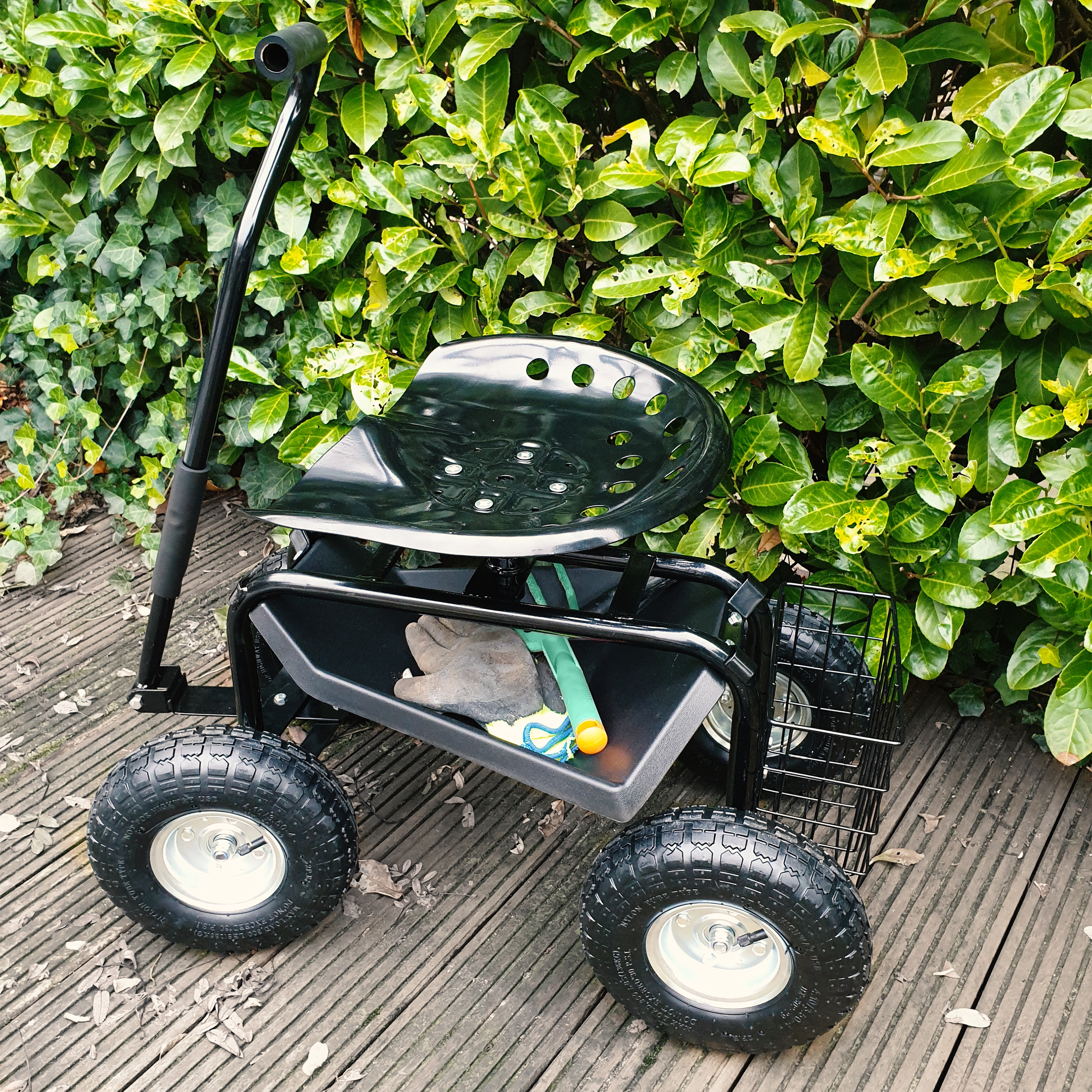 AG22 Rijdende Tuinkruk Zwart