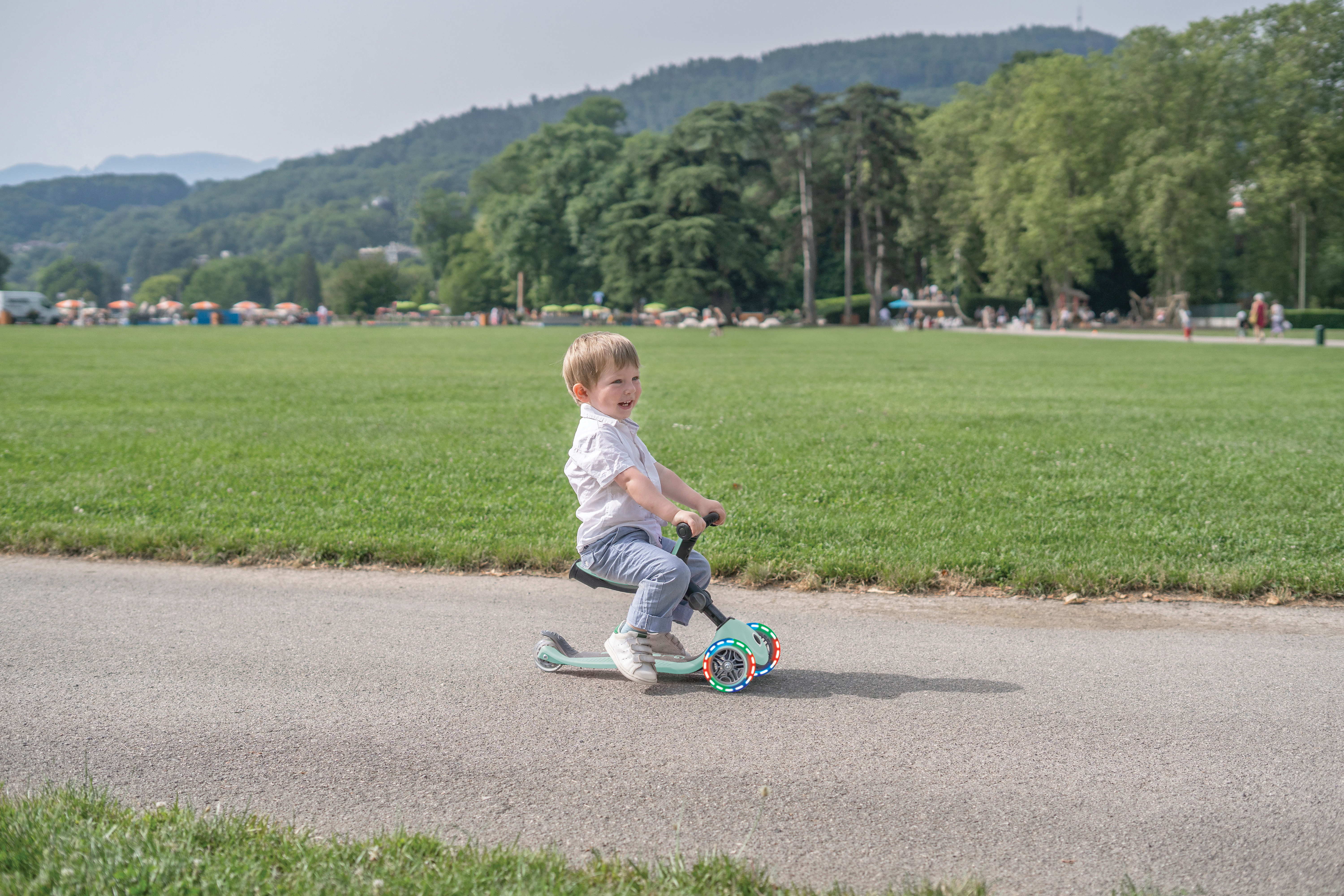 Go Up Foldable Plus Lights 3-in-1 Scooter Pastel Mint
