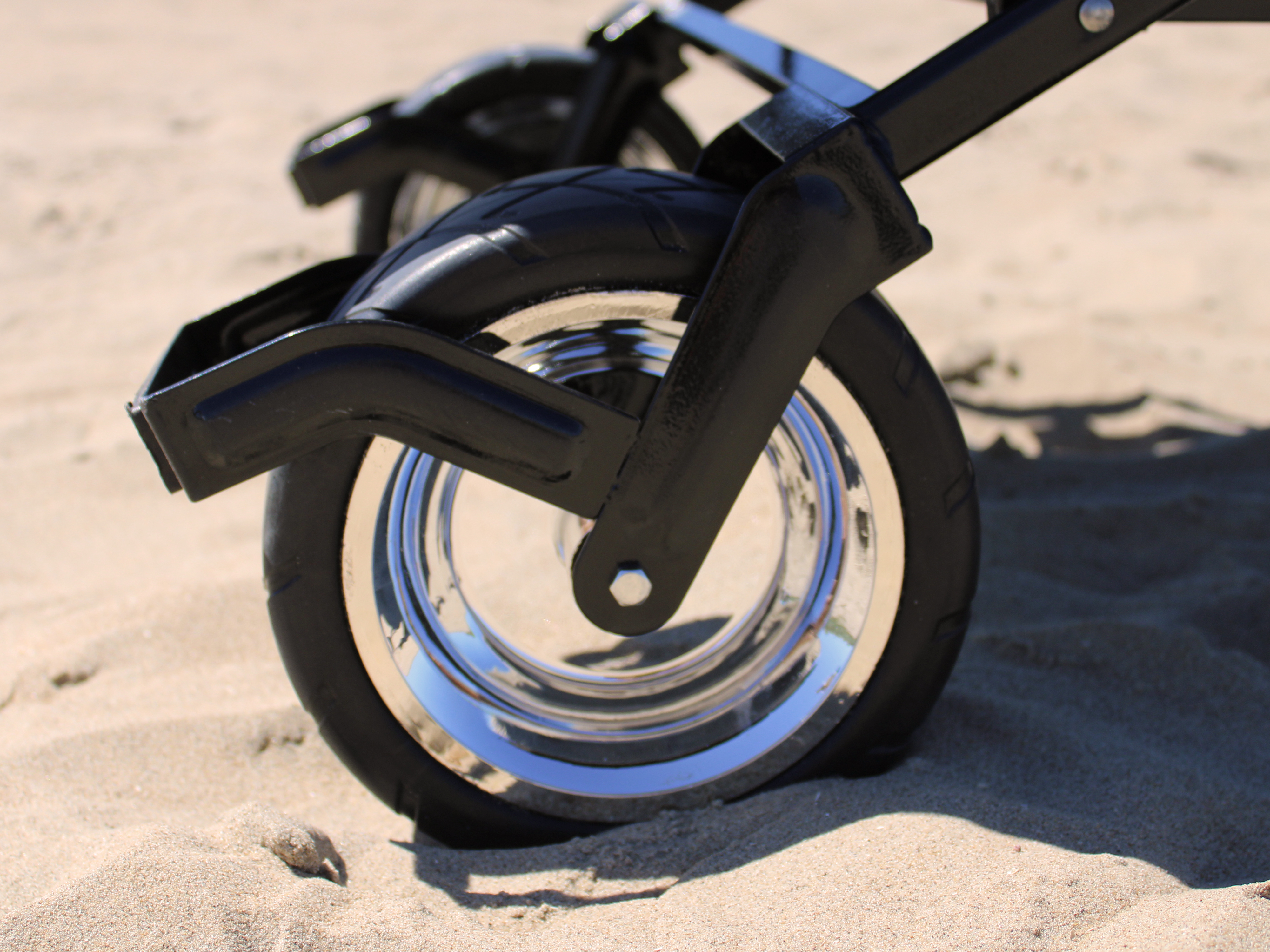 AB210 Foldable Beachwagon with roof, bag, brake and handleba