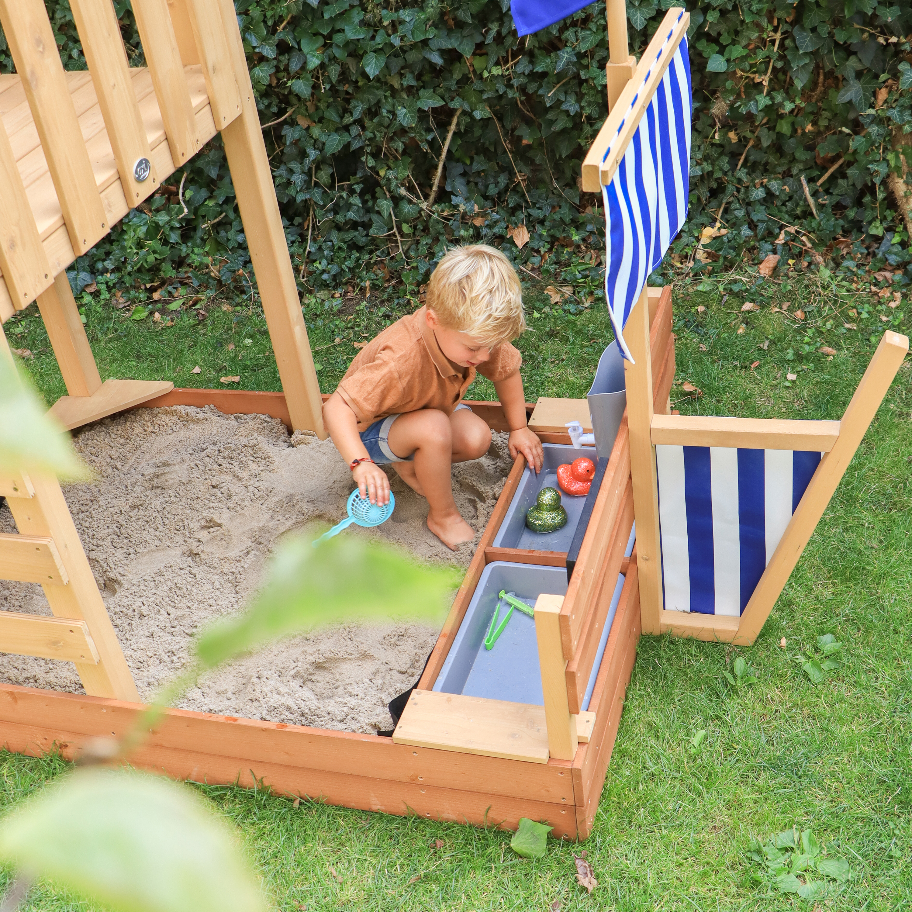 AXI Vicky Speeltoren - Rode glijbaan