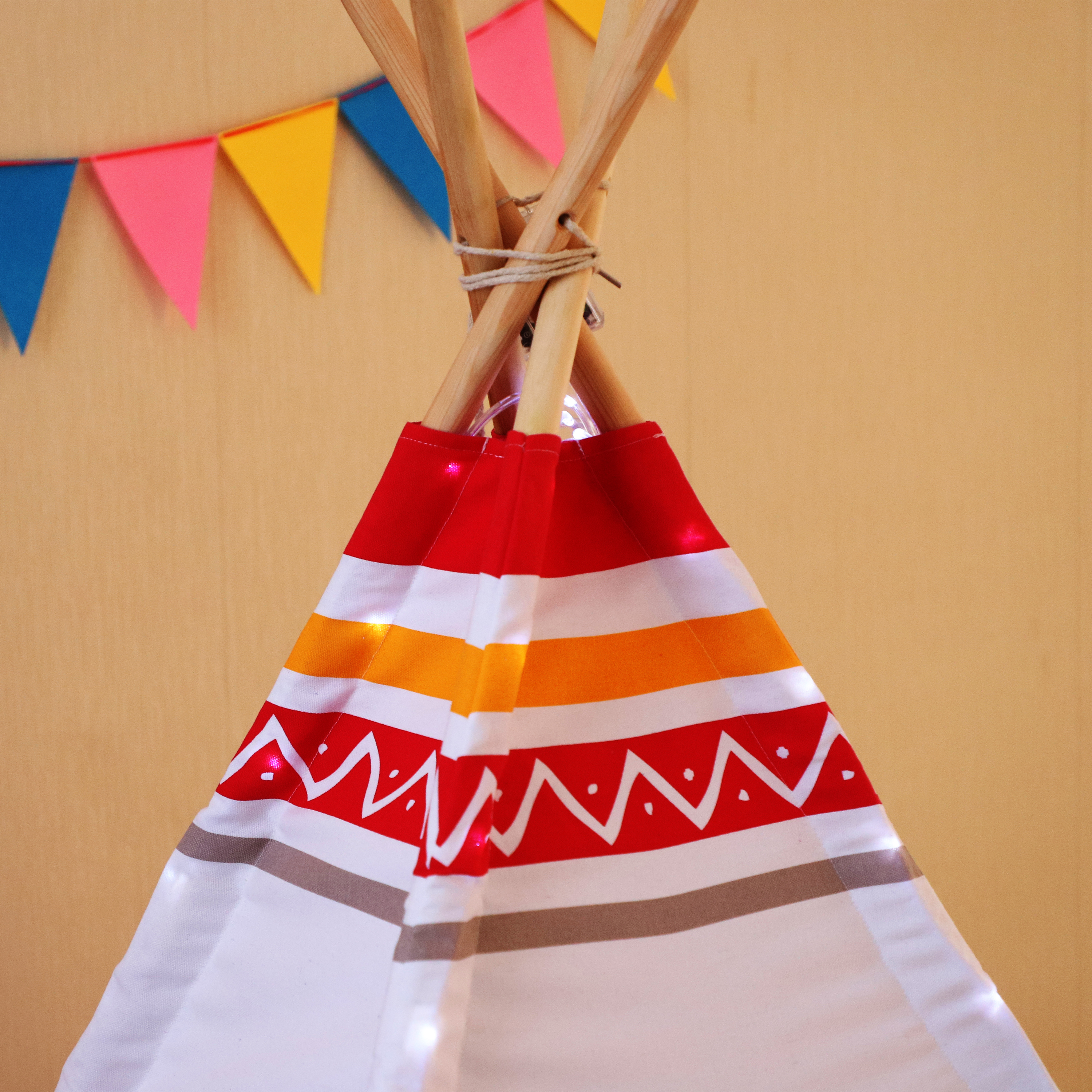 LED Teepee Tent Red / white LED Teepee Tent Red / white