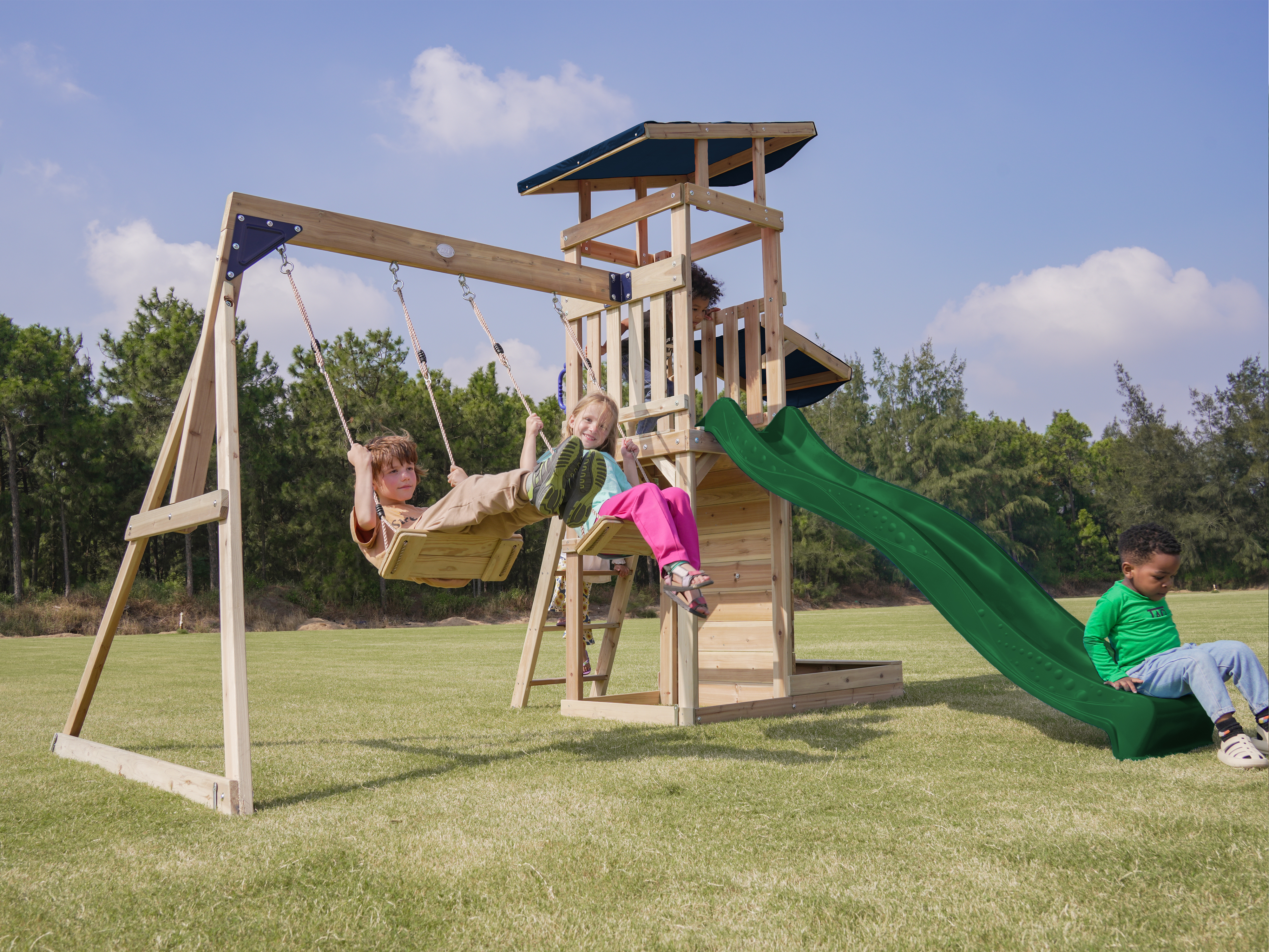 Aire de jeux Malik avec balançoire marron - toboggan vert