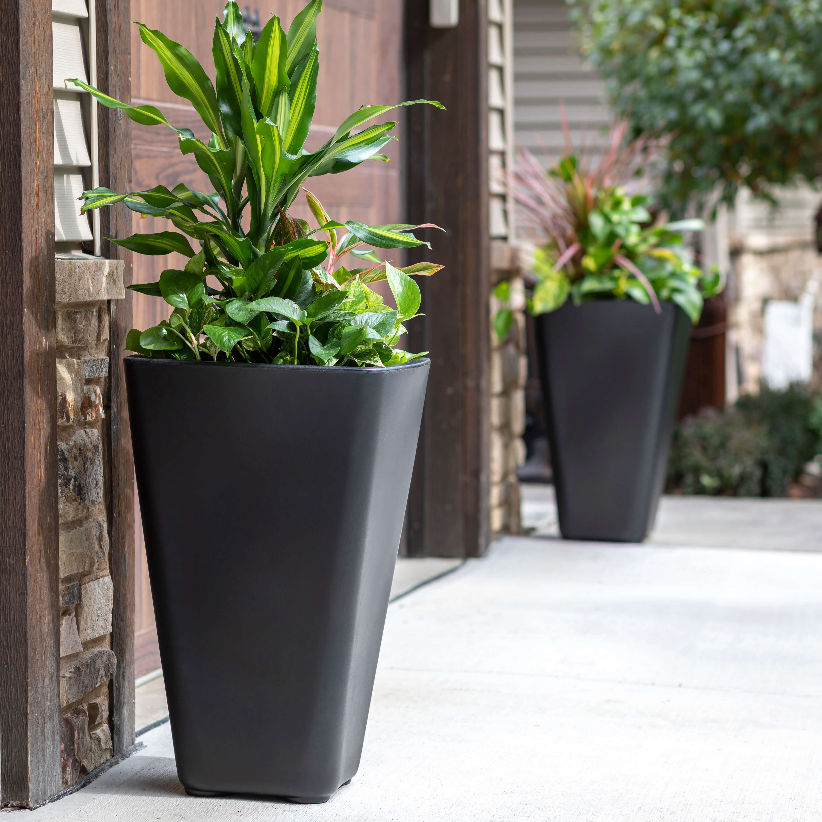 Bridgeview Tall Planter - Onyx Black Bridgeview Tall Planter - Onyx Black