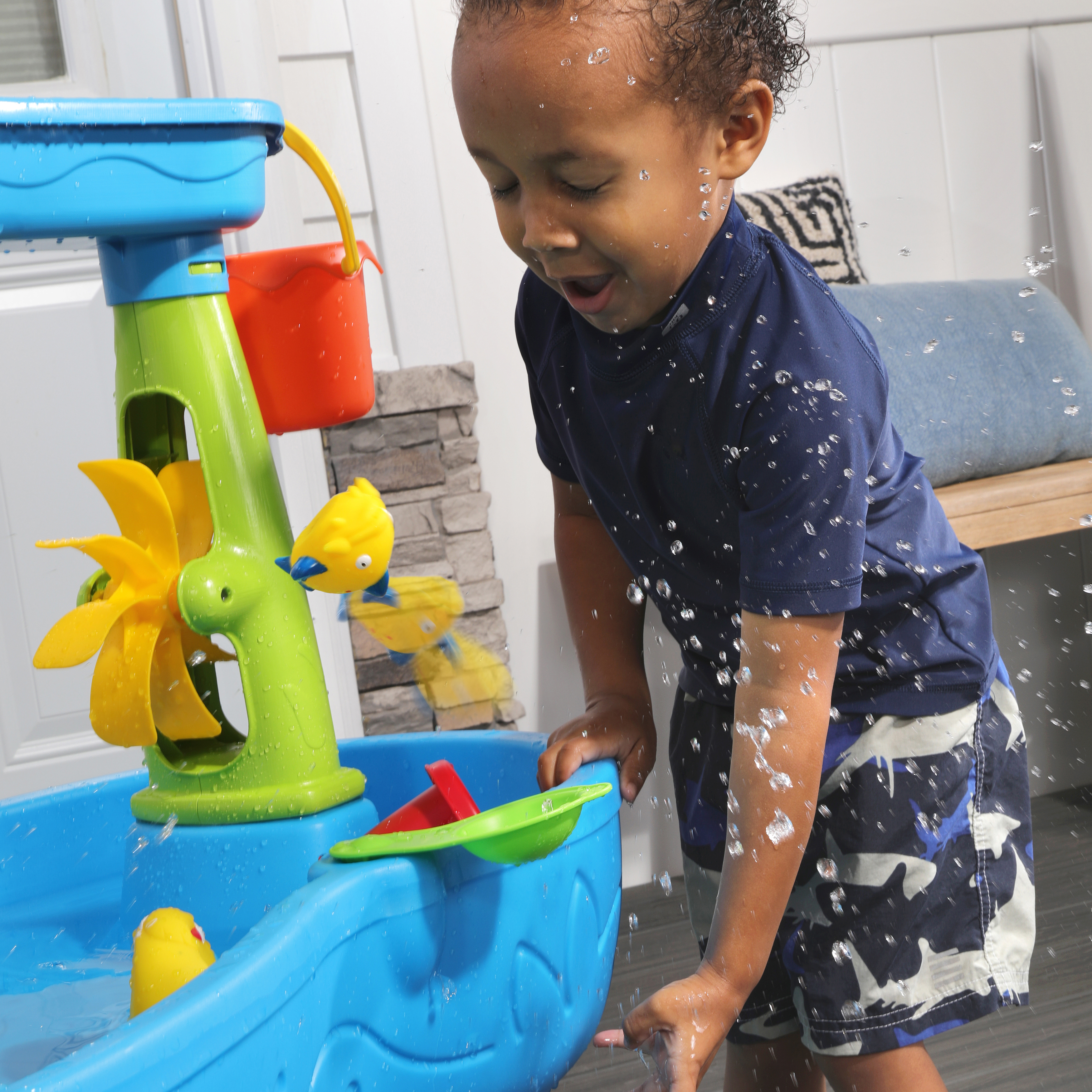 Double Showers Splash Water Table