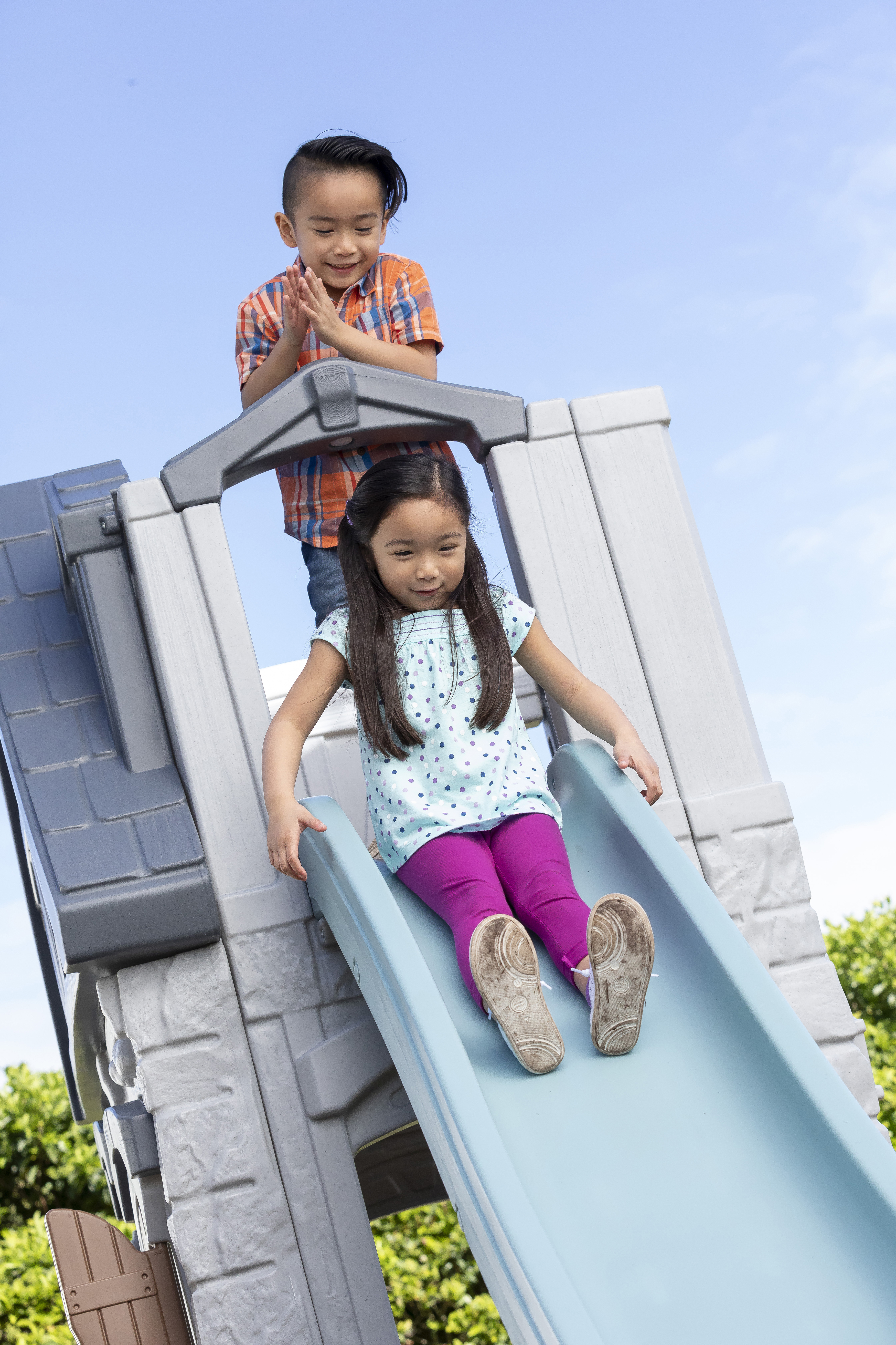 Enchanting Adventures 2-Etagen Spielhaus & Rutsche Enchanting Adventures 2-Etagen Spielhaus & Rutsche