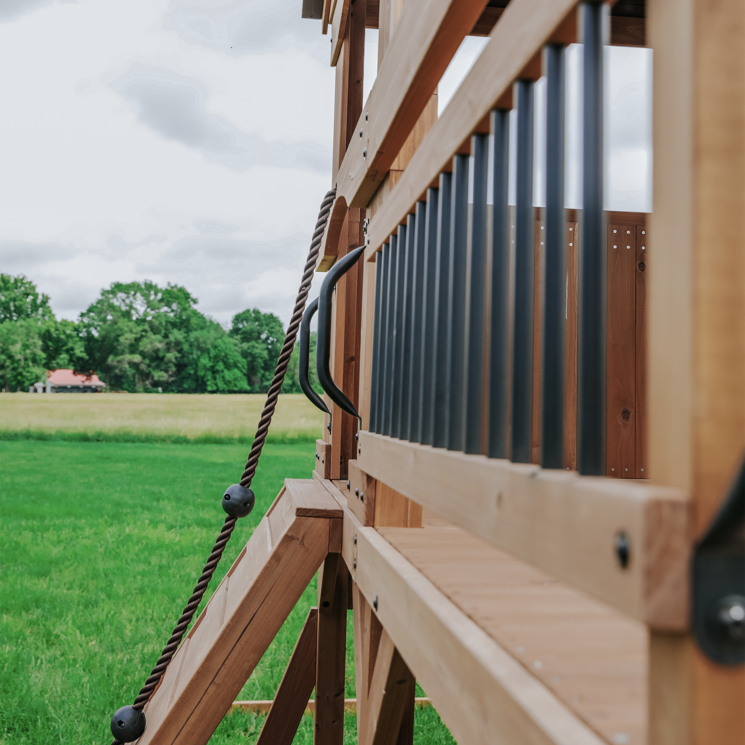 Sterling Point Speeltoestel met 3 Schommels en Glijbaan