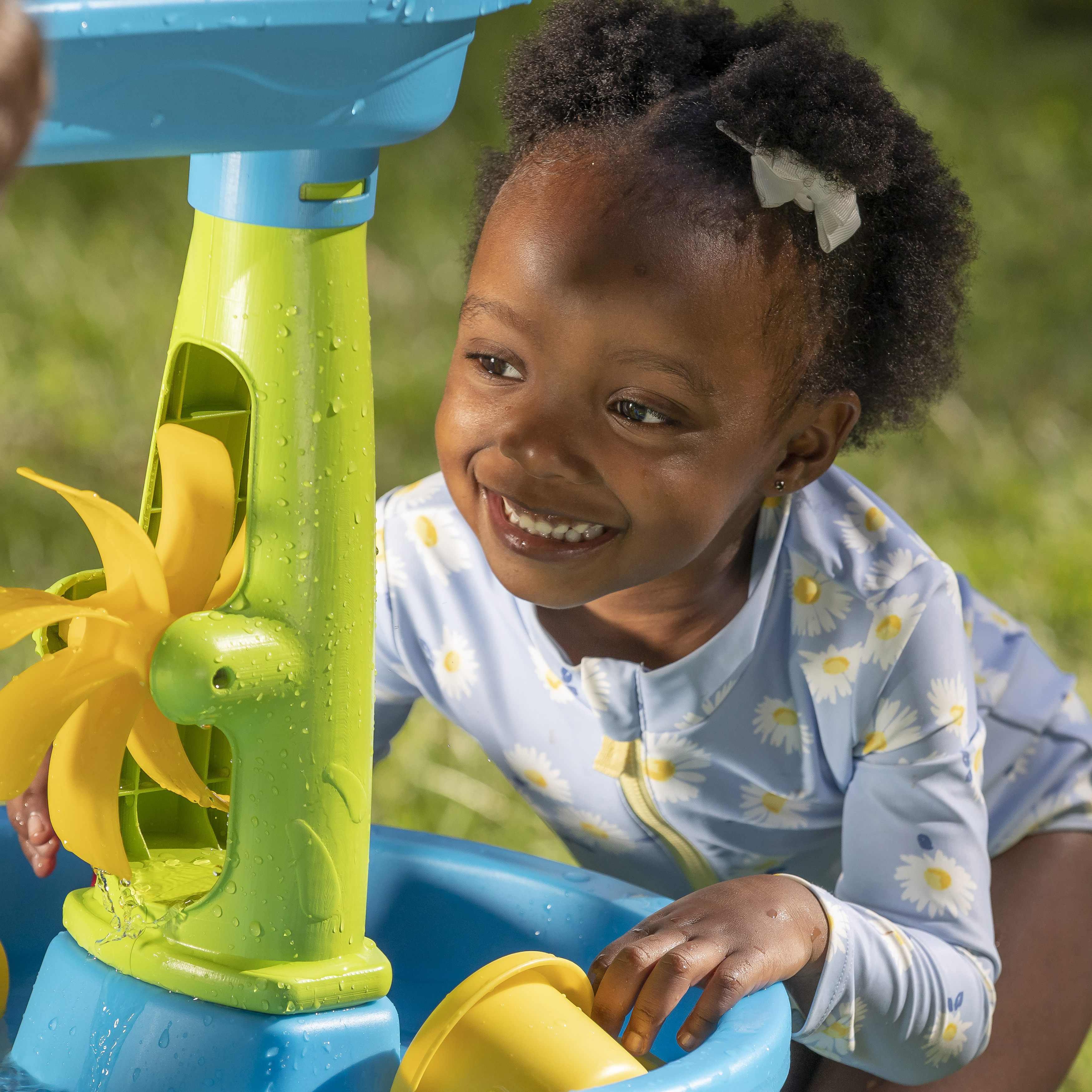 Double Showers Splash Water Table