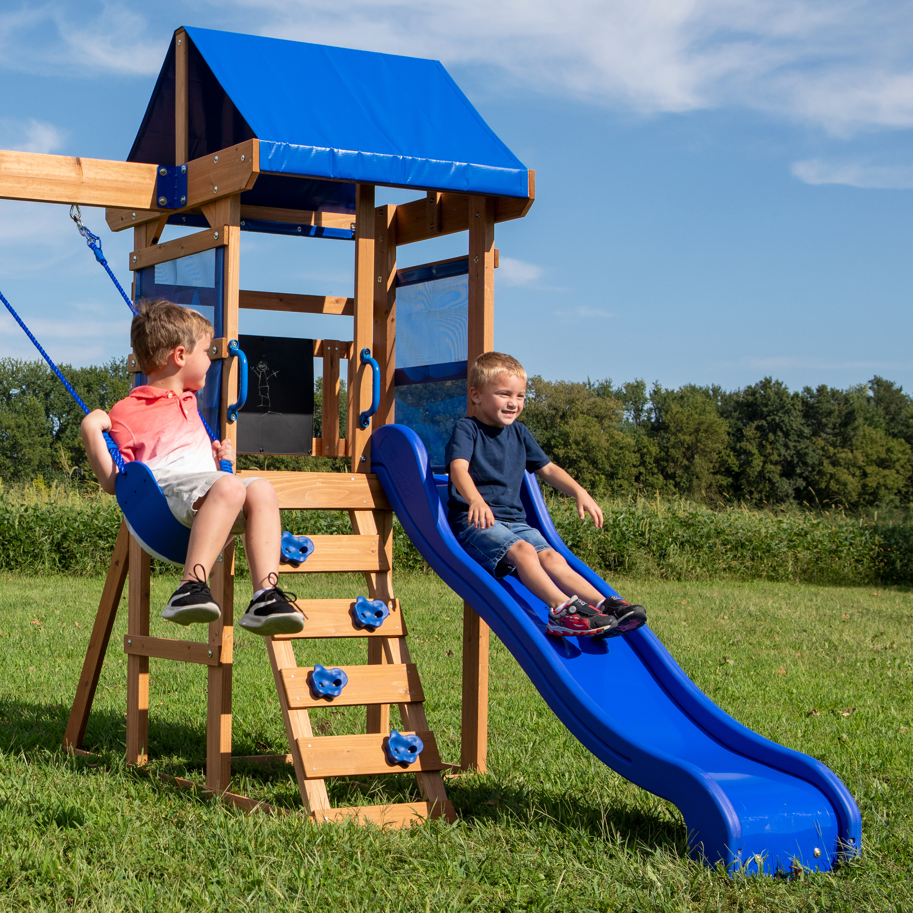 Aurora Spielturm mit Schaukeln und Rutsche