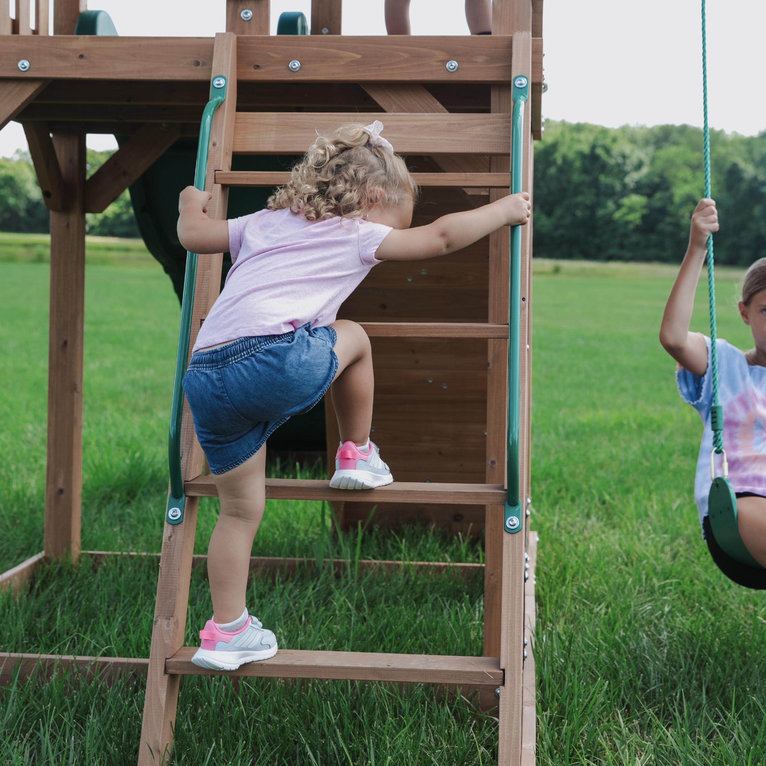 Lightning Ridge Play Set with Double Swing and Slide