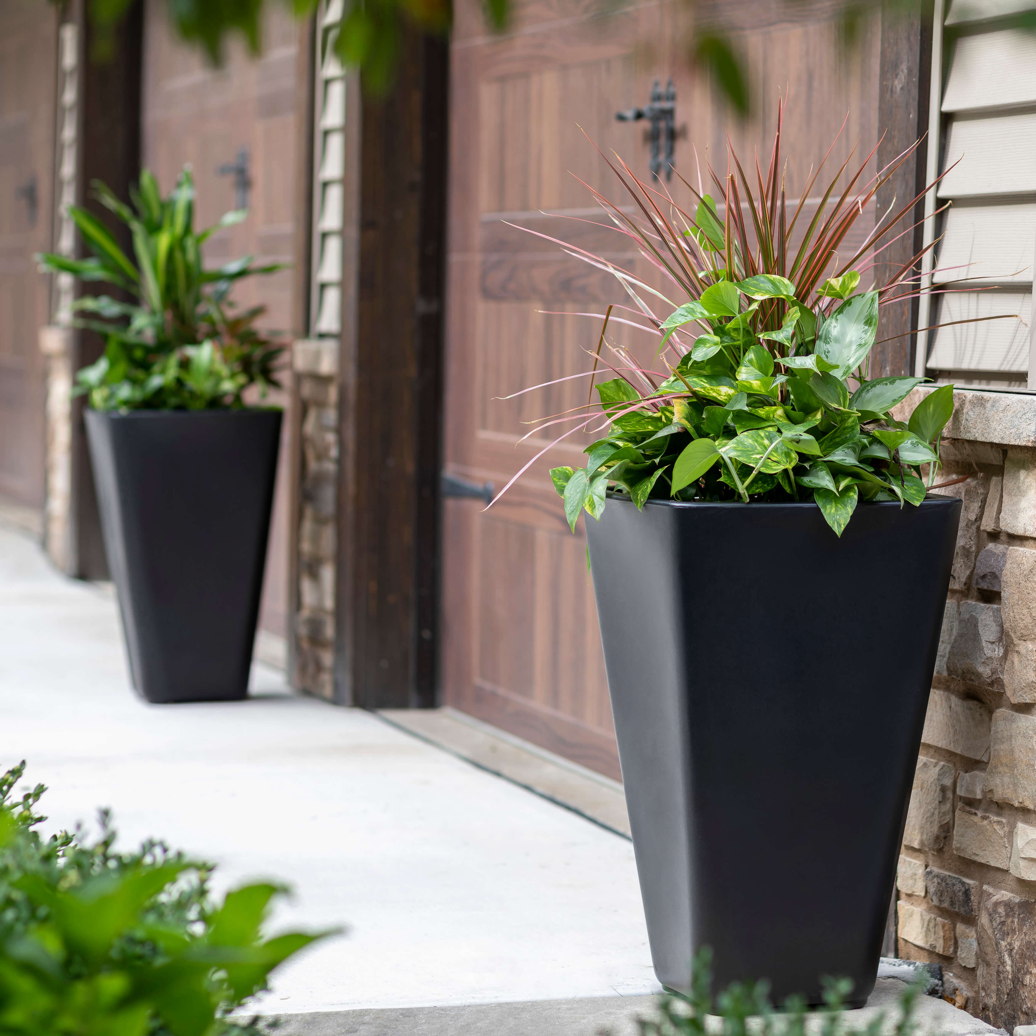 Bridgeview Tall Planter - Onyx Black Bridgeview Tall Planter - Onyx Black
