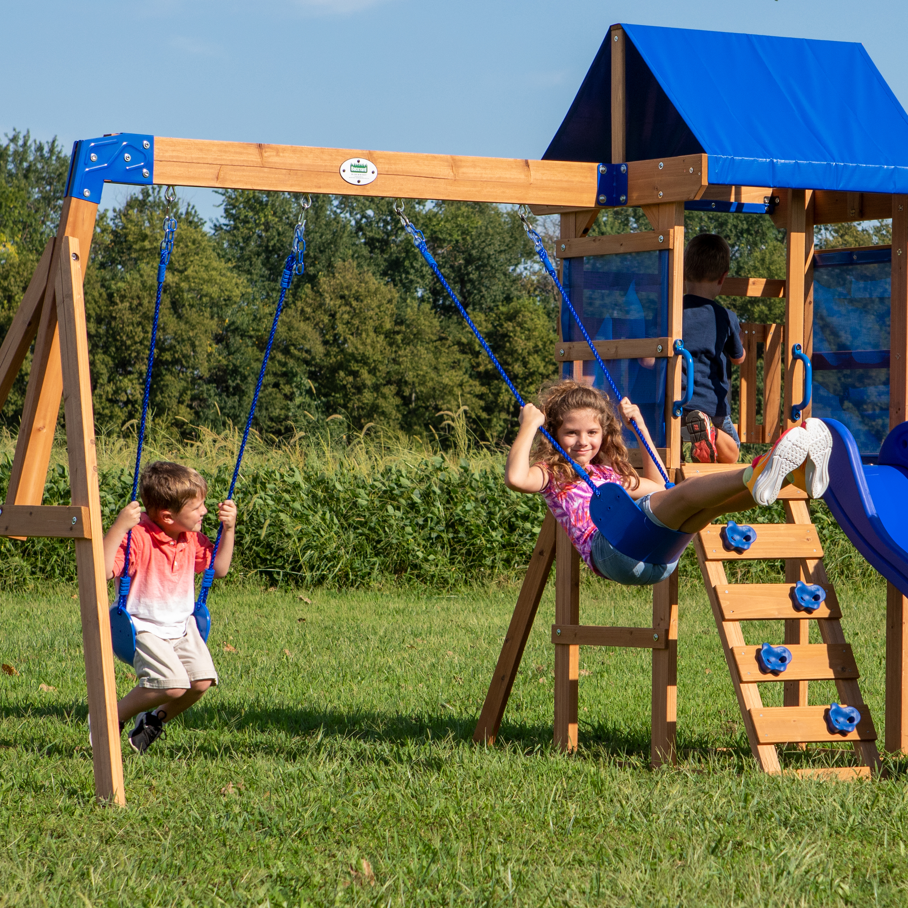 Aurora Spielturm mit Schaukeln und Rutsche